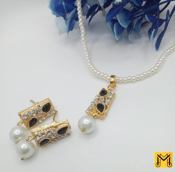Egyptian Design Gold Plated Kundan Necklace Set
